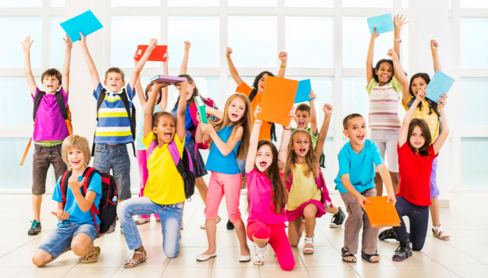 kids cheering 